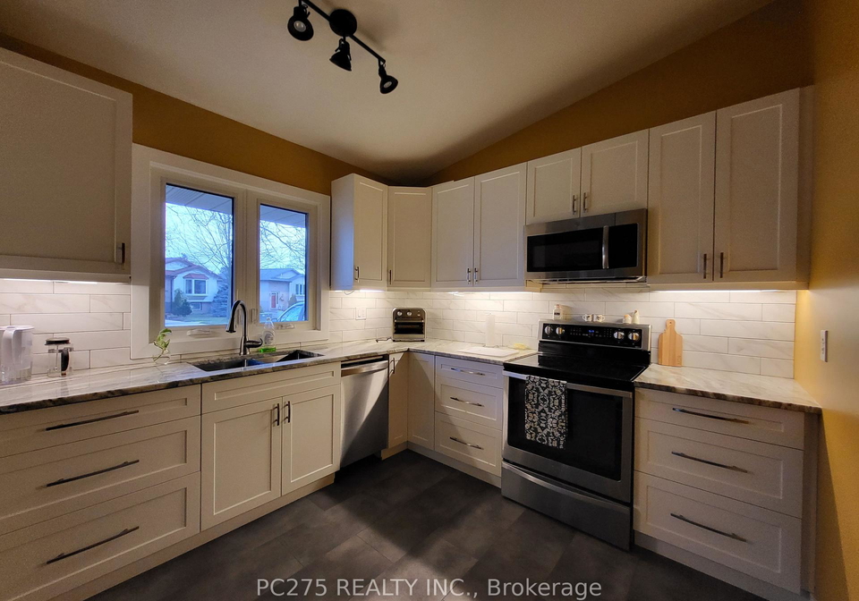 49-caprice-crescent-london-east-ontario-x13551418