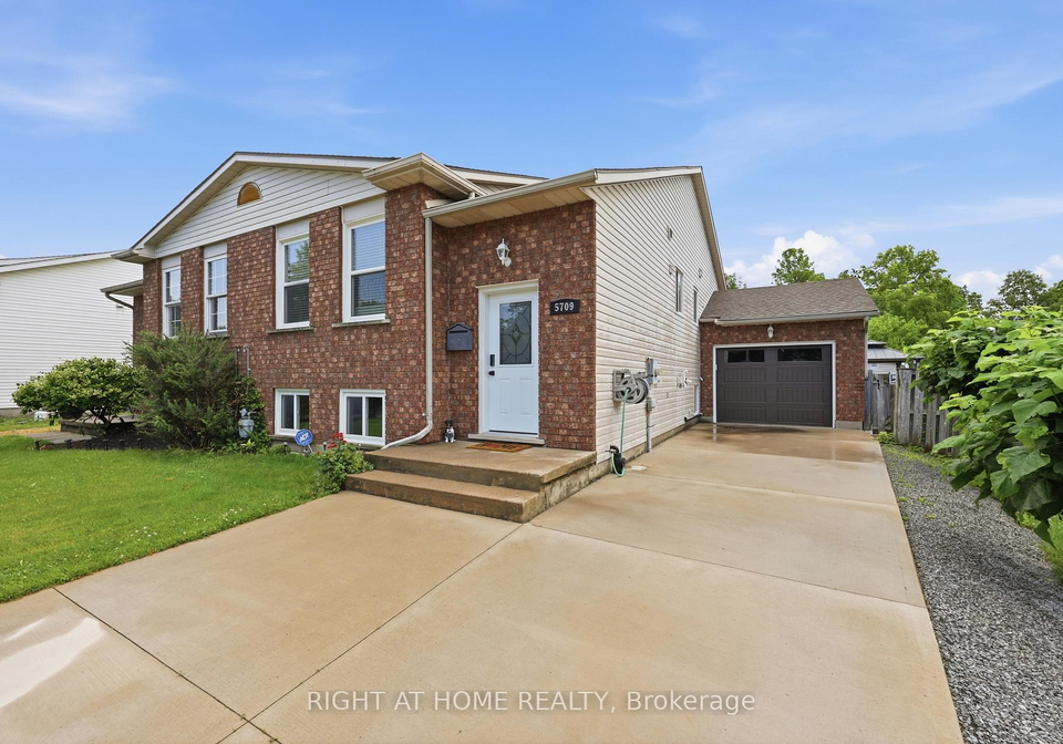 5709-deerbrook-street-niagara-falls-ontario-x13551724