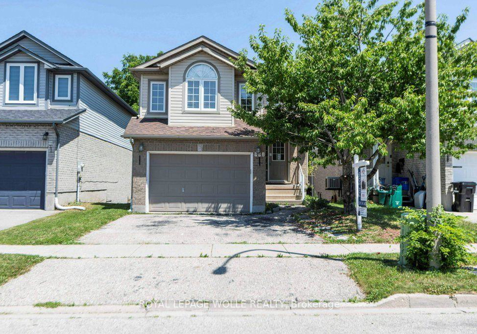 992-copper-leaf-crescent-kitchener-ontario-x13551800