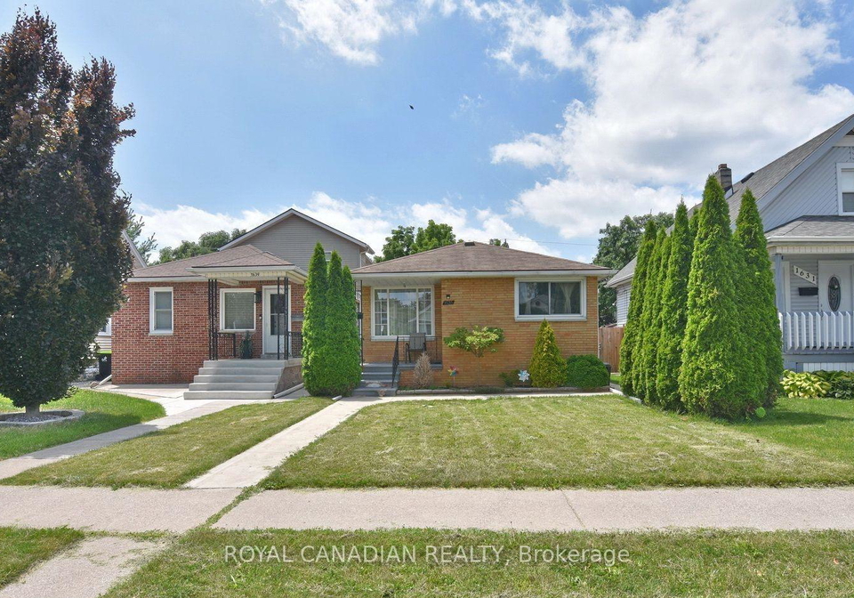 1635-elsmere-avenue-windsor-ontario-x13551876