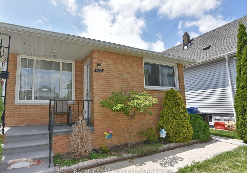 1635-elsmere-avenue-windsor-ontario-x13551876