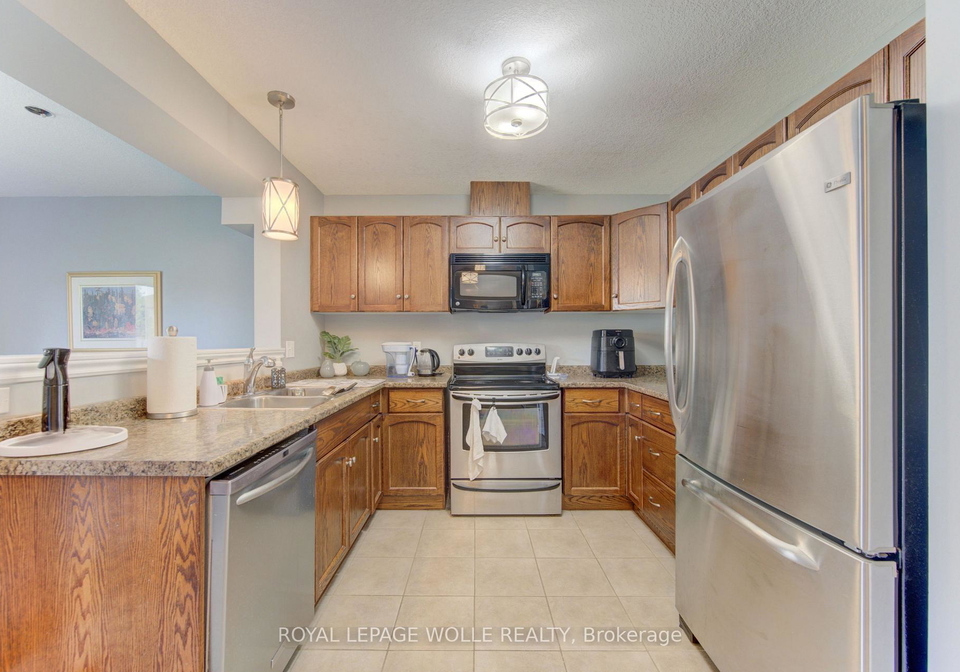 6-edwards-street-guelph-ontario-x13551878
