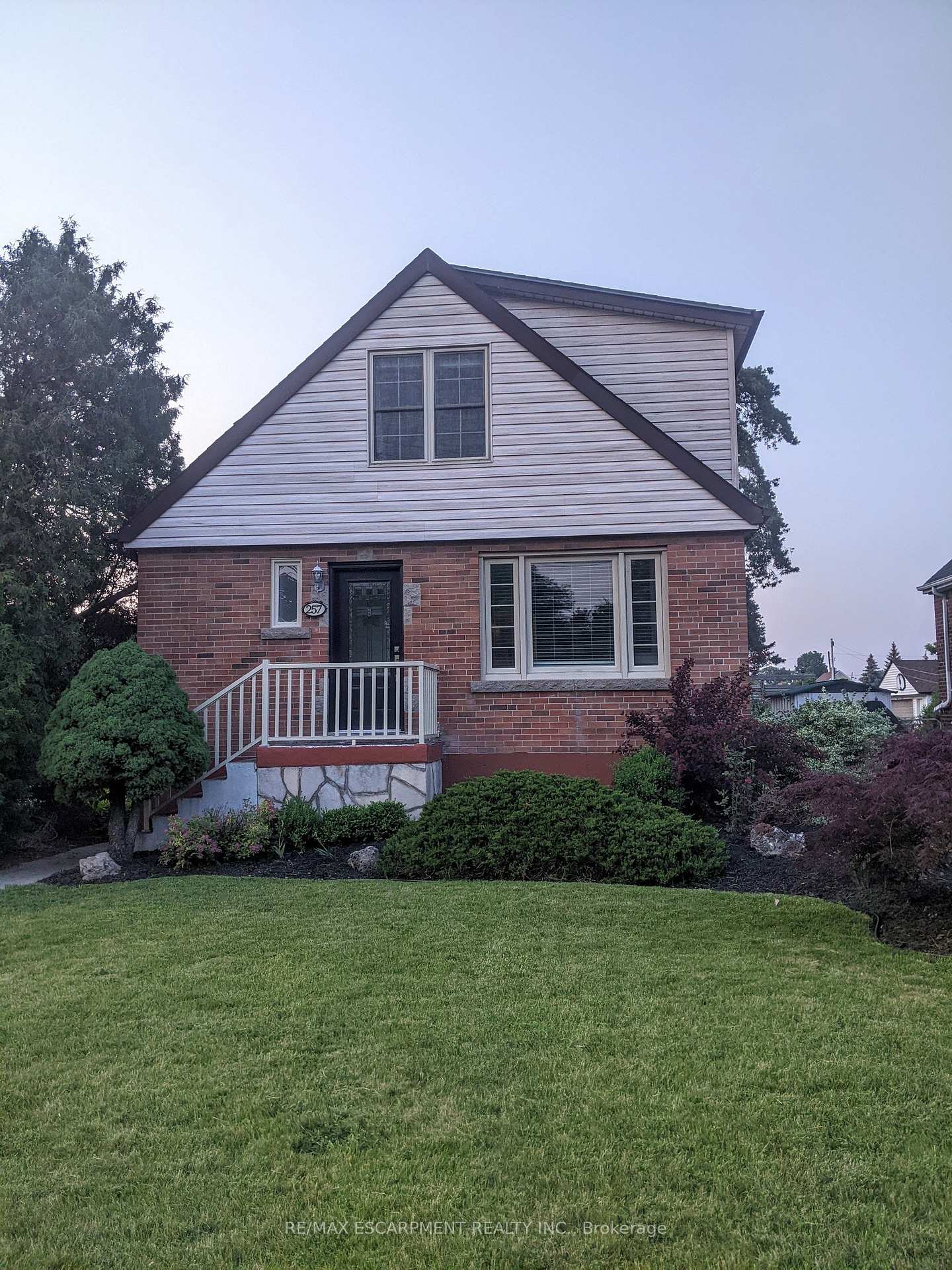 257-dundonald-avenue-hamilton-ontario-x13551890