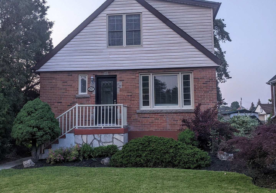 257-dundonald-avenue-hamilton-ontario-x13551890
