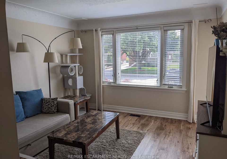 257-dundonald-avenue-hamilton-ontario-x13551890