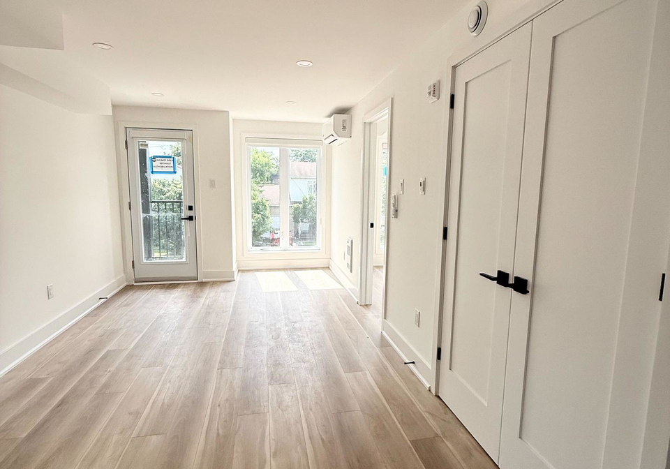 549-melbourne-avenue-ottawa-ontario-x13552252