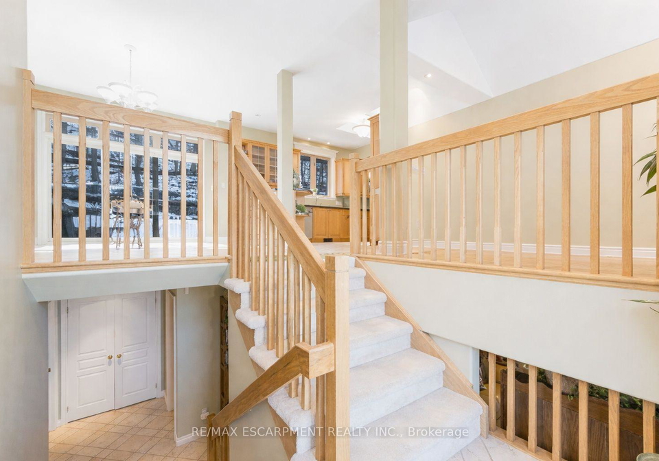 130-dorchester-drive-grimsby-ontario-x13552620