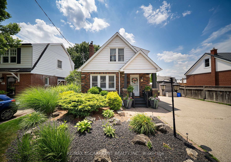22-burwell-street-brantford-ontario-x13552902