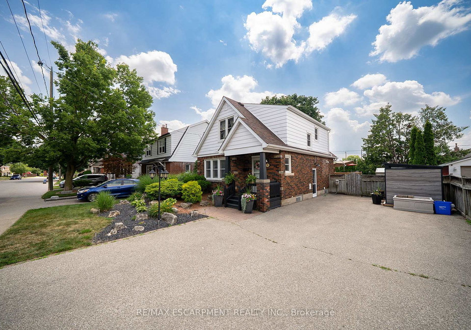 22-burwell-street-brantford-ontario-x13552902