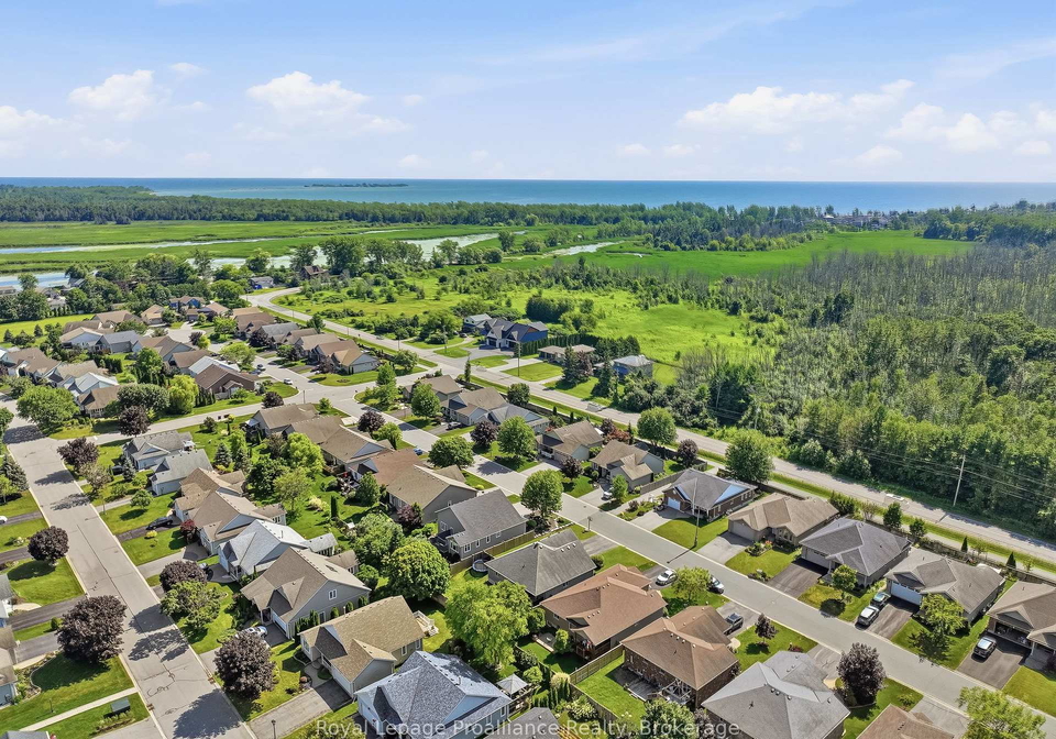 35-ward-drive-brighton-ontario-x13553616