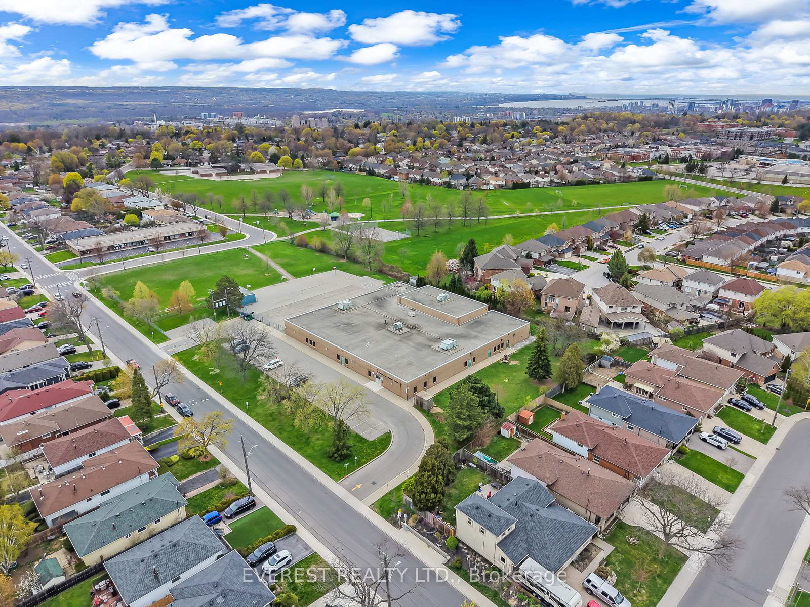 27-lavina-crescent-hamilton-ontario-x13553798