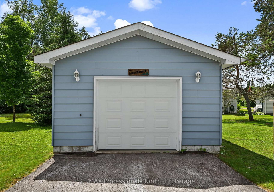 1084-seventh-lane-minden-hills-ontario-x13554248