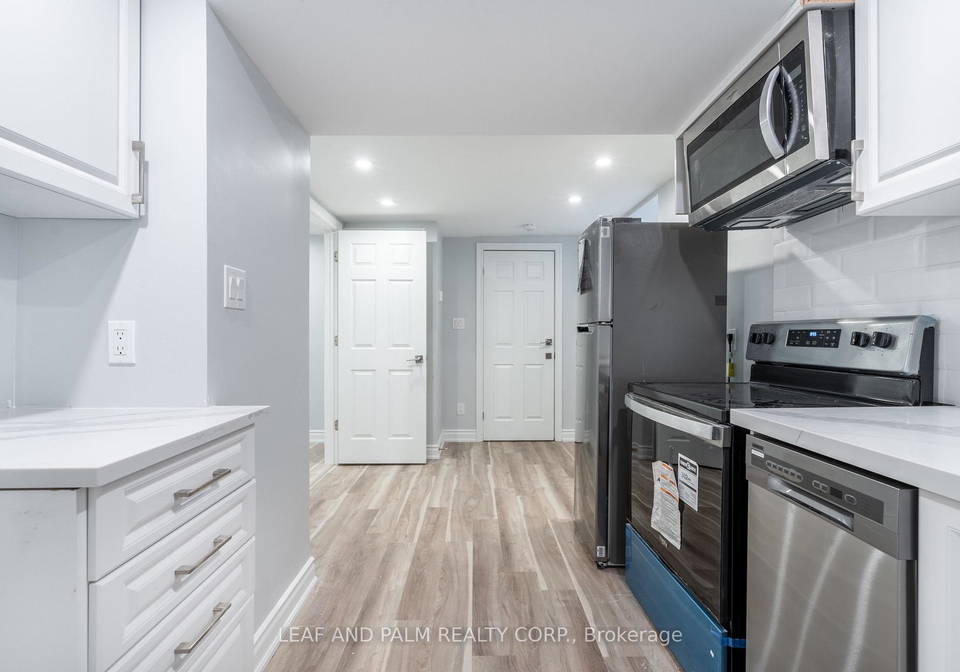 423huron-street-niagara-falls-ontario-x13554314