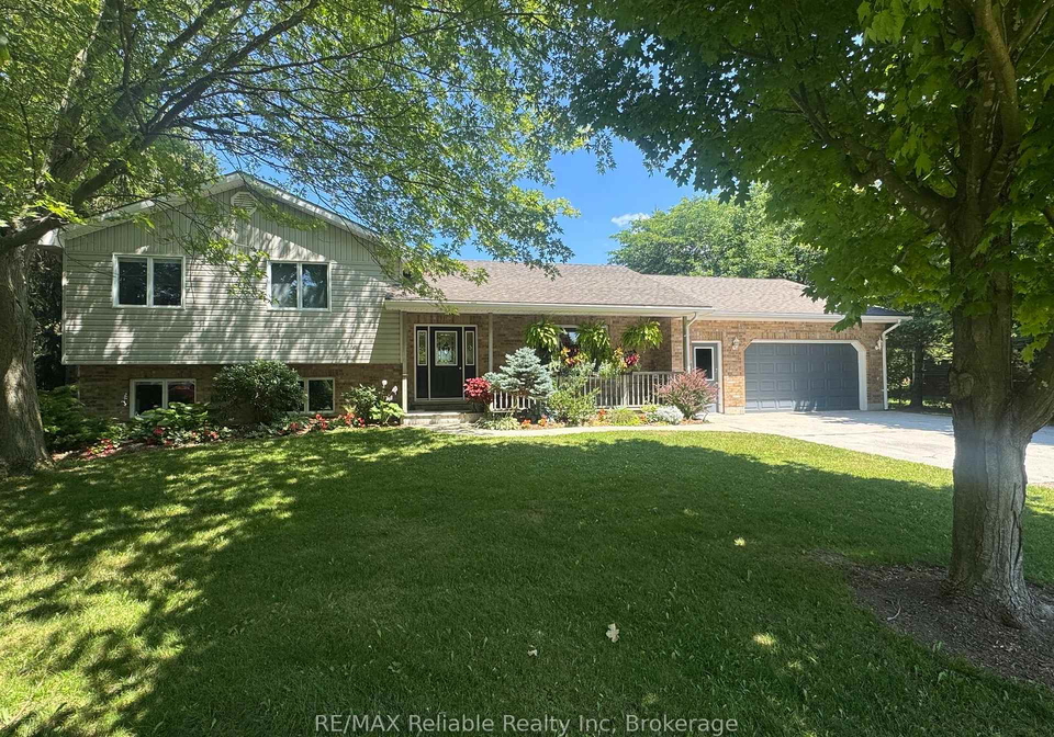 33768-maple-court-bluewater-ontario-x13554348
