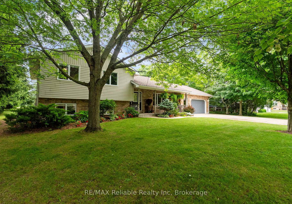 33768-maple-court-bluewater-ontario-x13554348