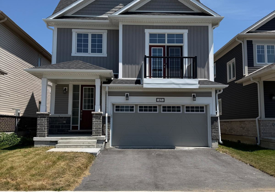 45-golf-links-drive-loyalist-ontario-x13554422