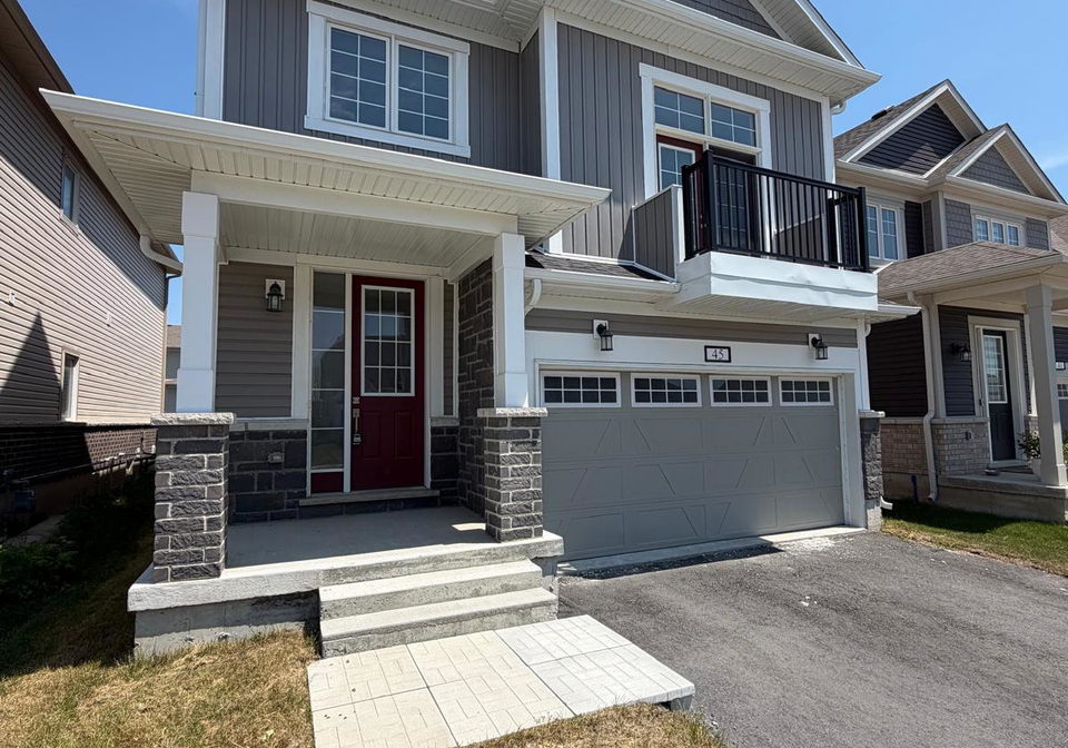 45-golf-links-drive-loyalist-ontario-x13554422