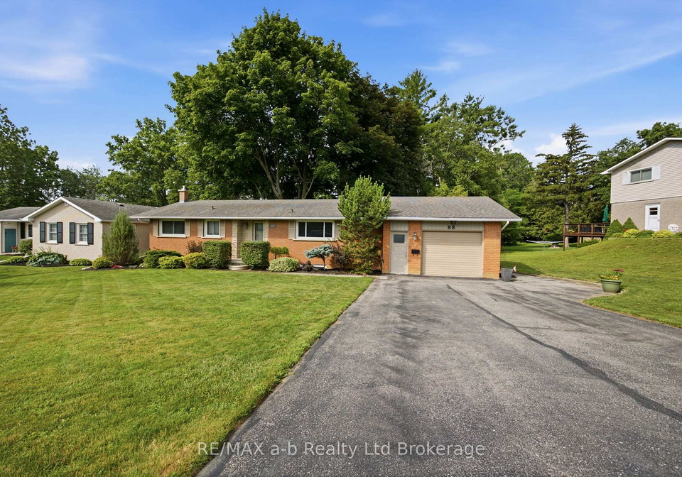 88-hillside-avenue-norfolk-ontario-x13554758