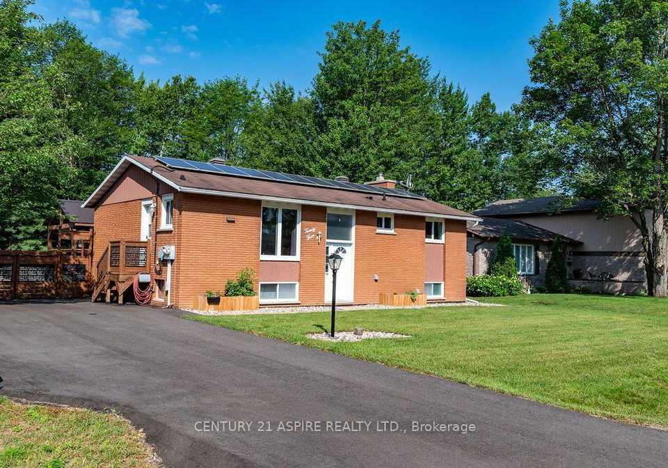 23-roy-street-petawawa-ontario-x13555206
