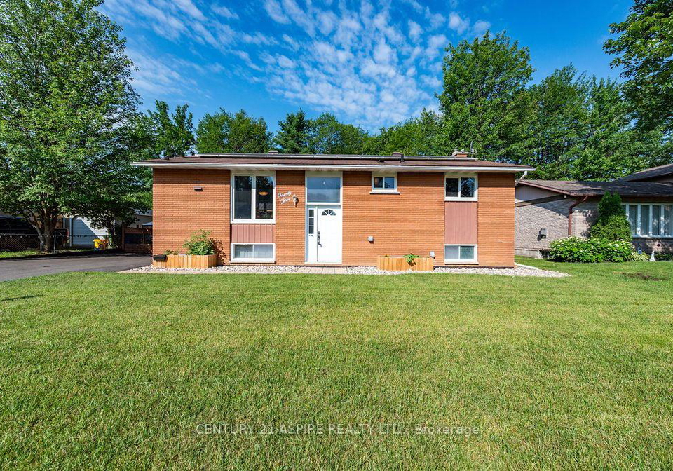23-roy-street-petawawa-ontario-x13555206