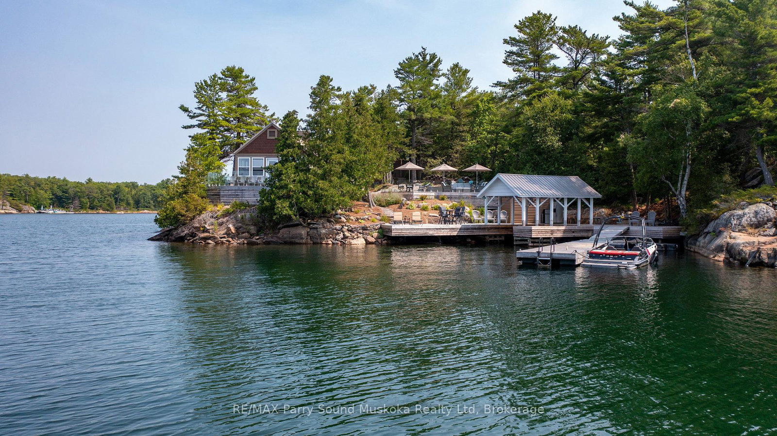 2-a258-island-the-archipelago-ontario-x13555374
