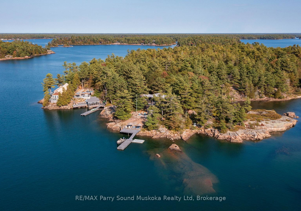 2-a258-island-the-archipelago-ontario-x13555374