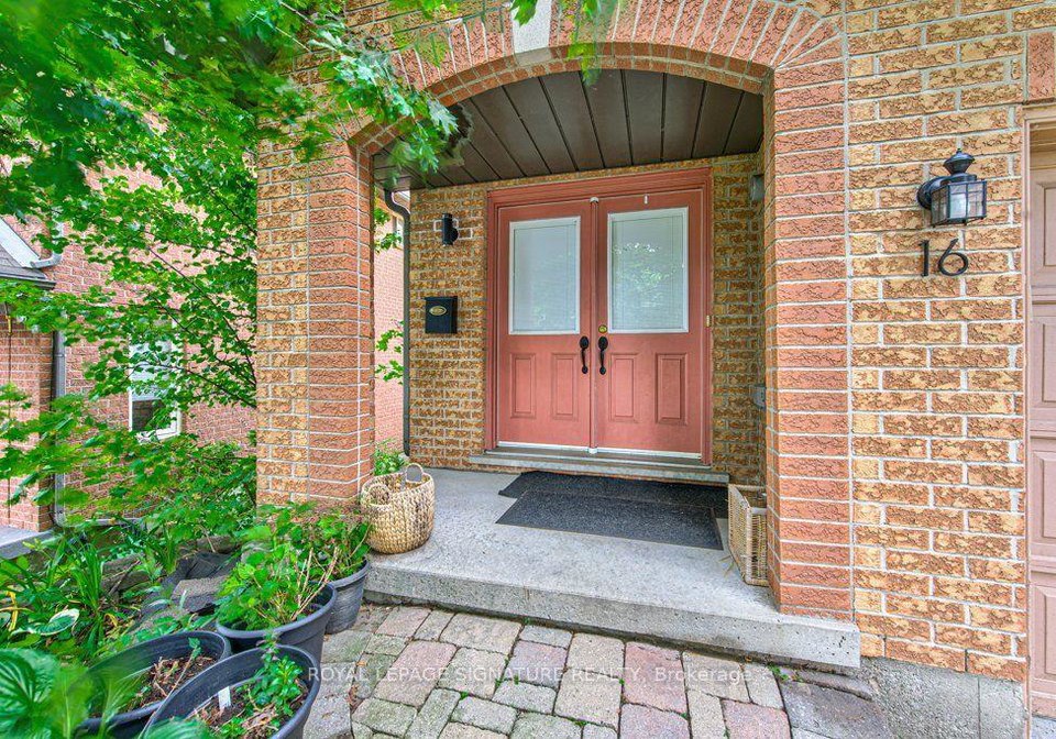 16-westvillage-drive-hamilton-ontario-x13555378
