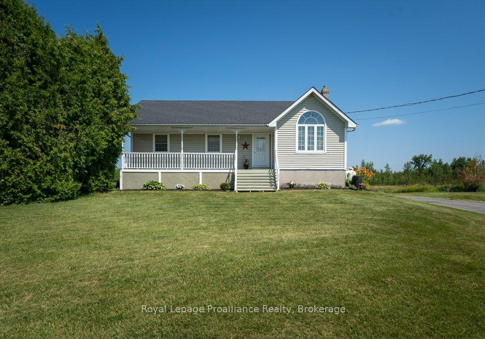 1075-enright-road-tyendinaga-ontario-x13555394