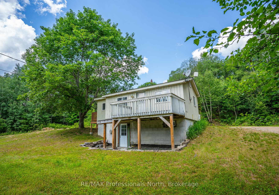 1468-barry-line-algonquin-highlands-ontario-x13555602