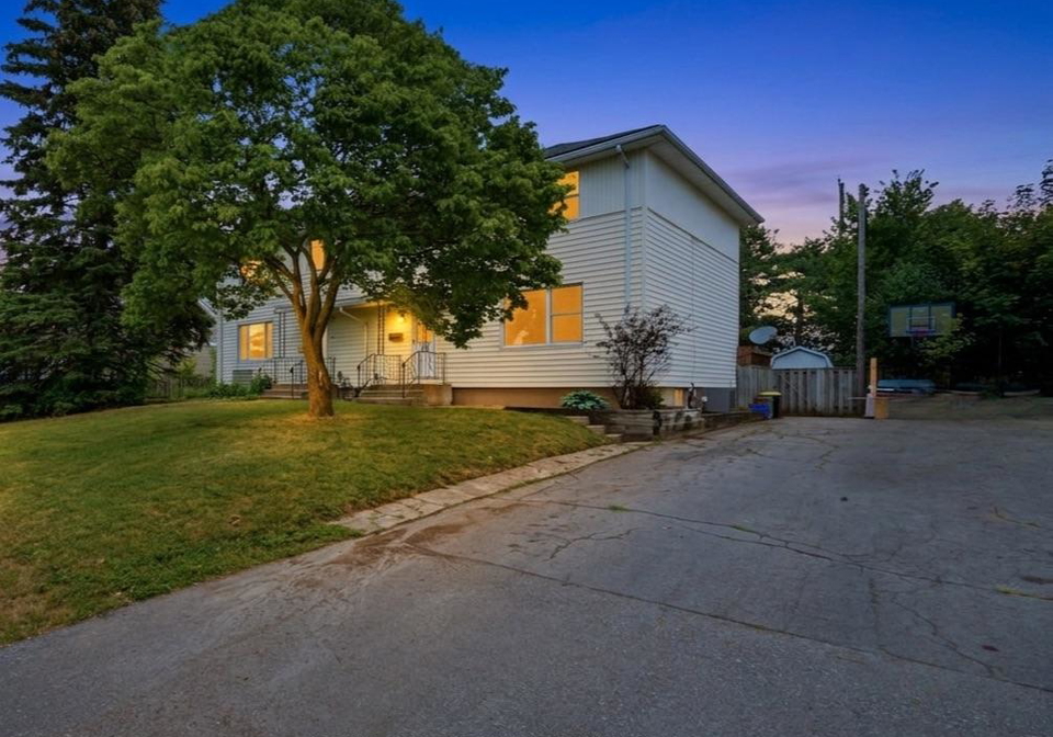 364-flanders-row-london-east-ontario-x13555630