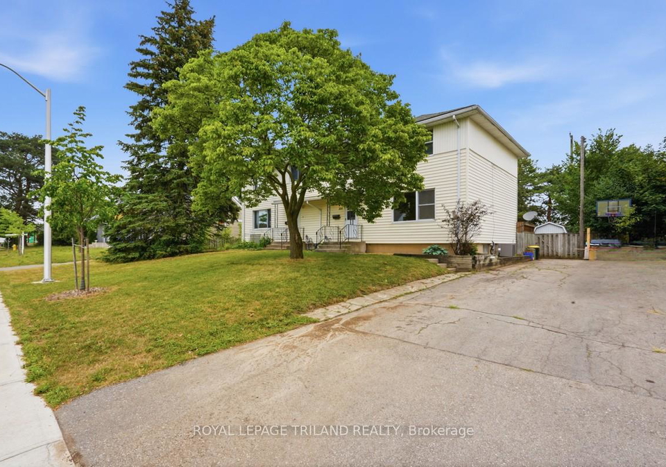 364-flanders-row-london-east-ontario-x13555630
