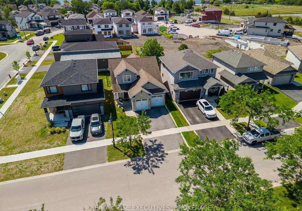 159-mcdonough-crescent-loyalist-ontario-x13555714
