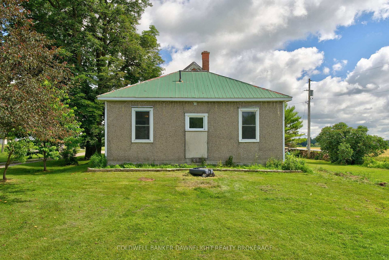 5740-32-line-west-perth-ontario-x13555756