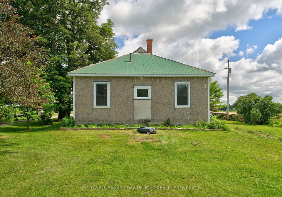5740-32-line-west-perth-ontario-x13555756