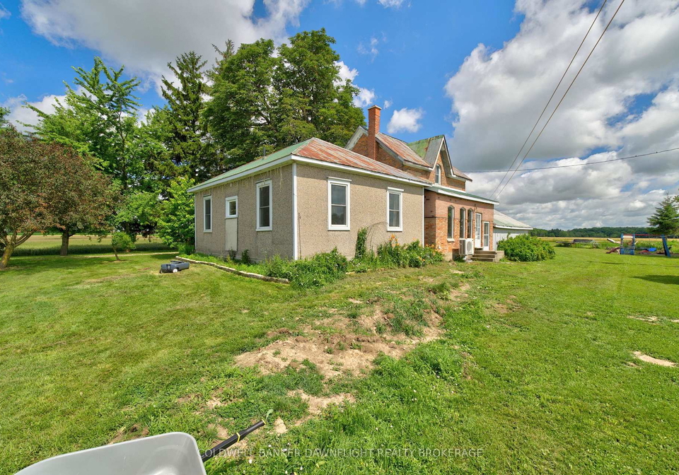 5740-32-line-west-perth-ontario-x13555756