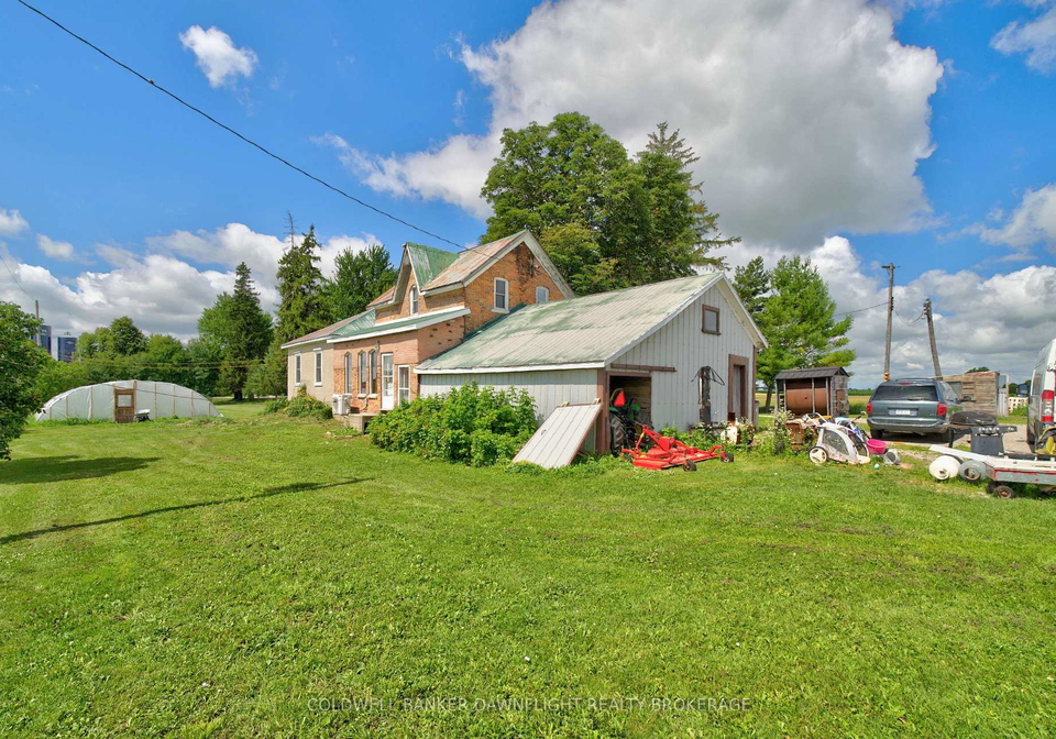 5740-32-line-west-perth-ontario-x13555756