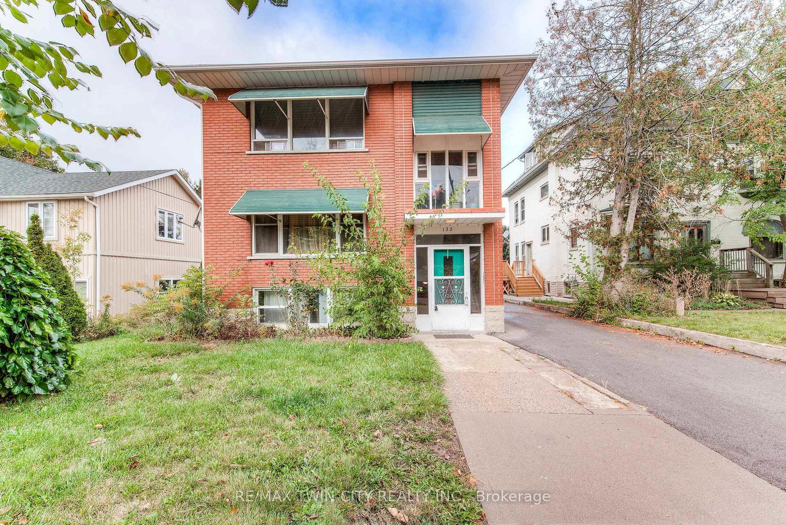 132-allen-street-e-waterloo-ontario-x13555892