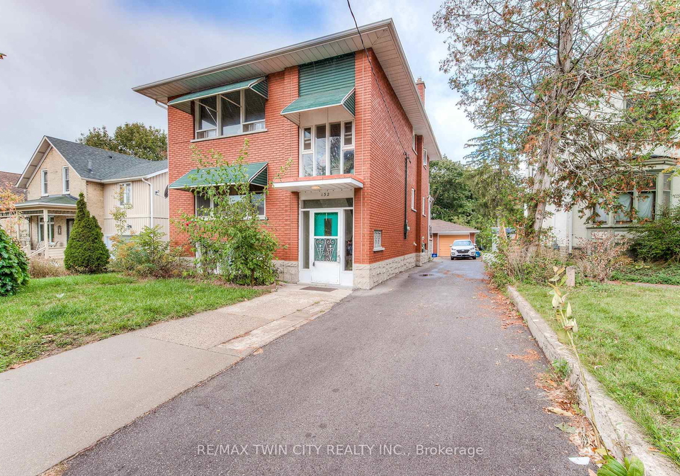 132-allen-street-e-waterloo-ontario-x13555892
