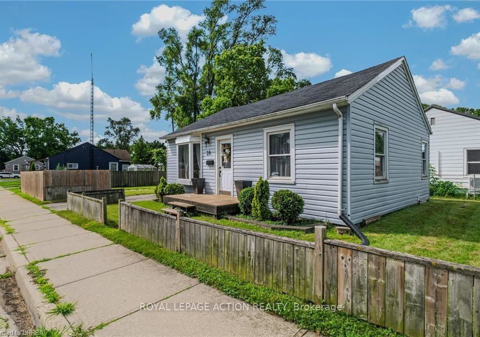 39-sanderson-street-brantford-ontario-x13556278