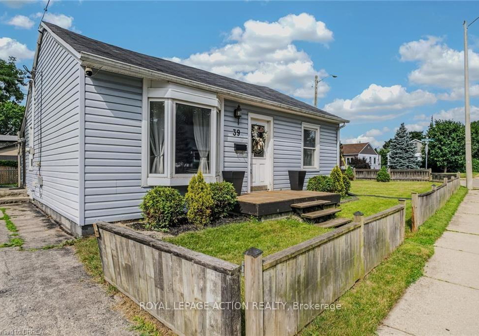 39-sanderson-street-brantford-ontario-x13556278