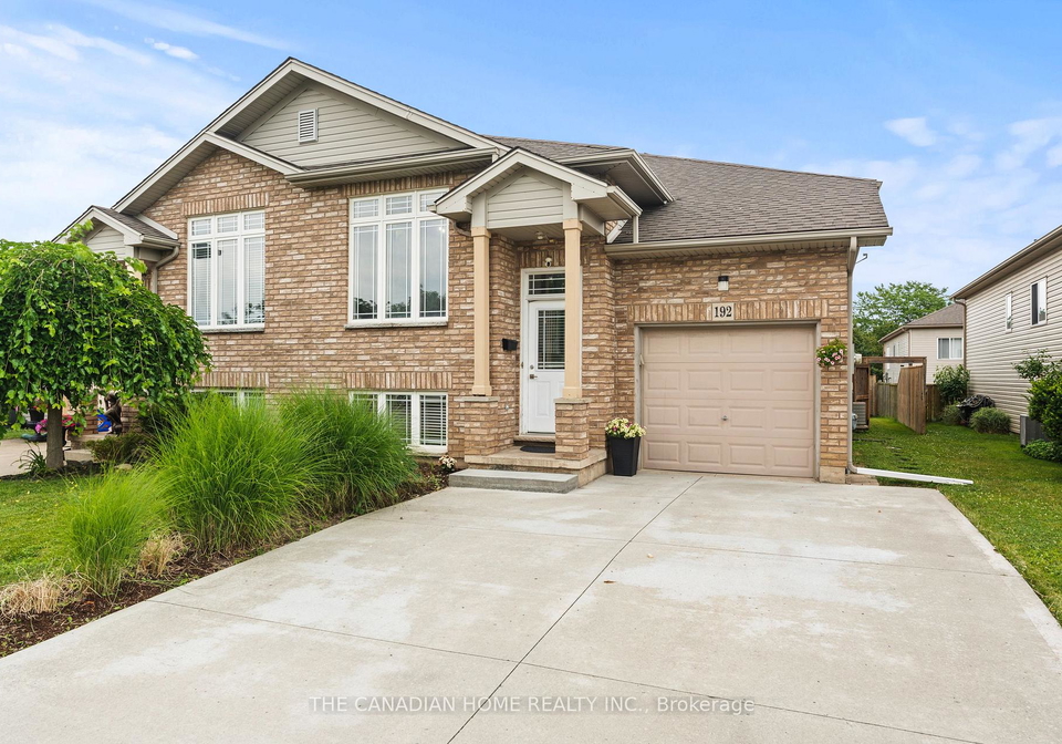 192-oakcrest-avenue-e-welland-ontario-x13556318
