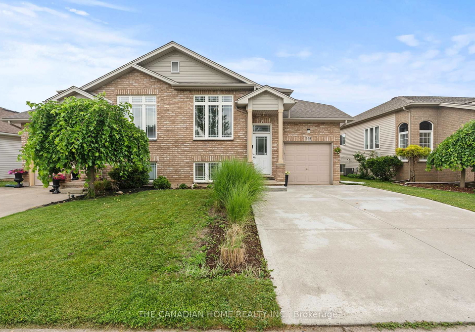 192-oakcrest-avenue-e-welland-ontario-x13556318