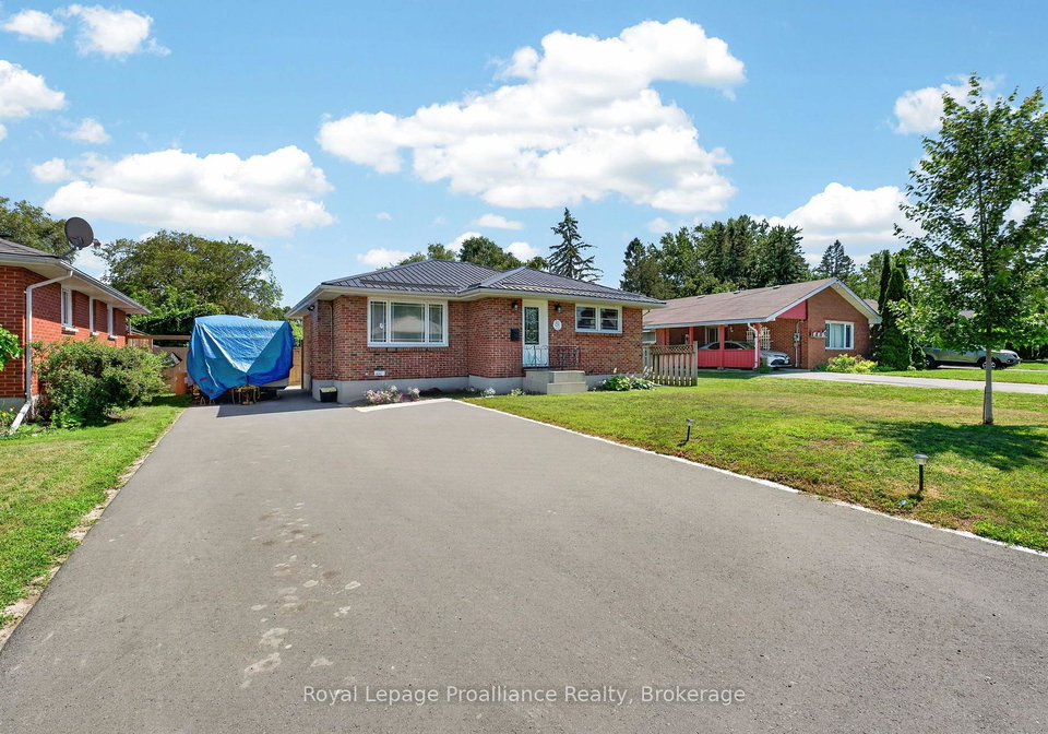 81-crestview-avenue-belleville-ontario-x13556394