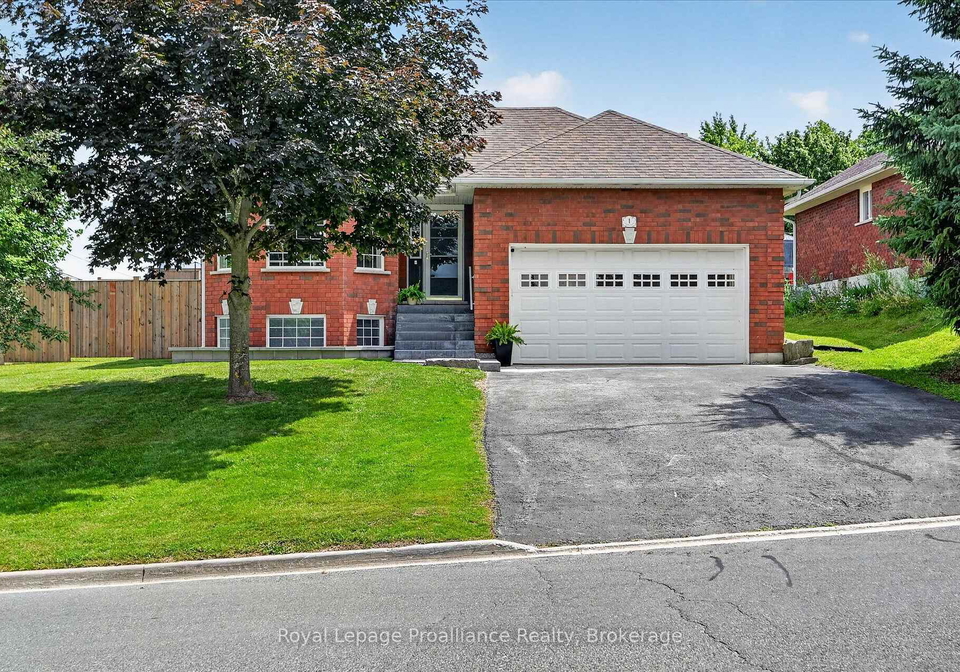 1-fortye-gate-peterborough-ontario-x13556482