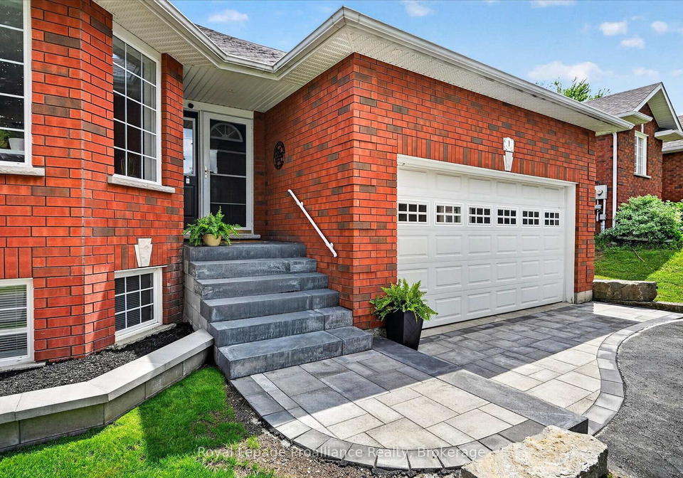 1-fortye-gate-peterborough-ontario-x13556482
