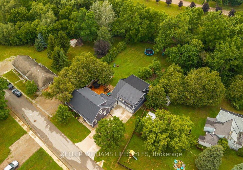 5-union-street-w-lambton-shores-ontario-x13557040