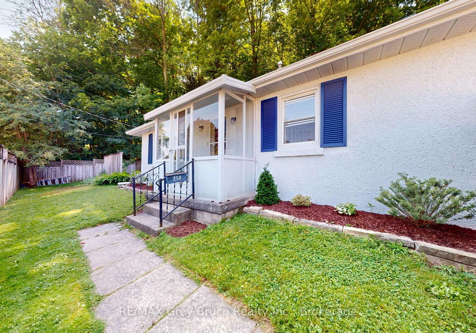 250-2nd-avenue-e-owen-sound-ontario-x13557190