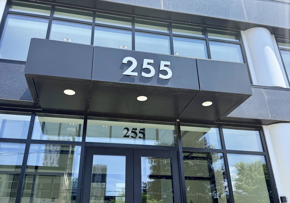 255-bay-street-ottawa-ontario-x13557214