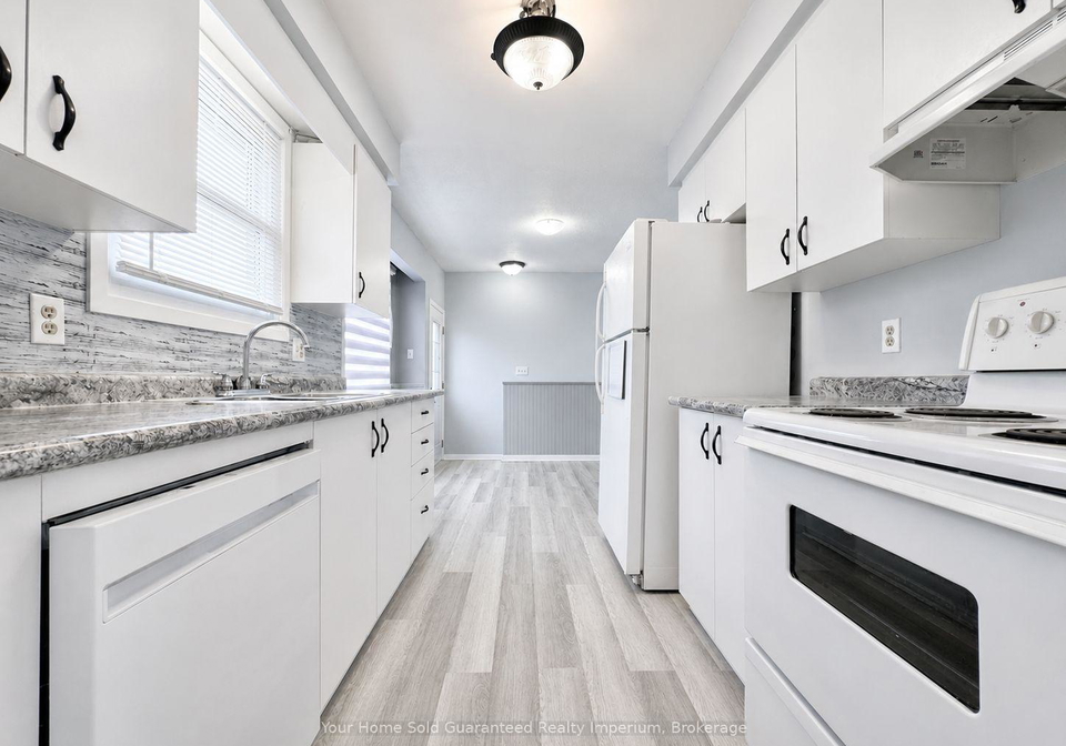 37-mayfair-drive-welland-ontario-x13557532