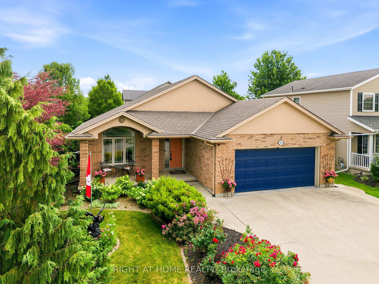 15-hope-avenue-niagara-on-the-lake-ontario-x13557988